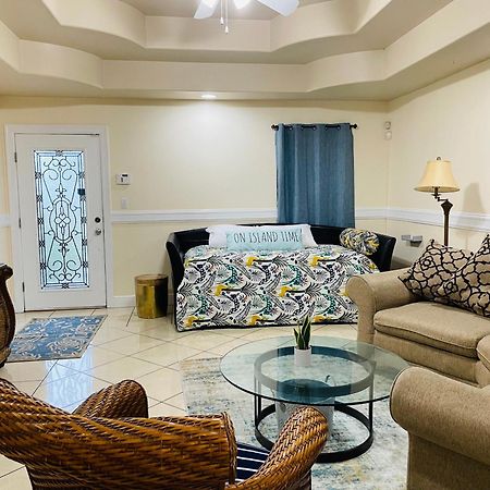 Brownsville Comfort 2 Bedroom 1 Bath , Spacious Kitchen And Outdoor Home Kültér fotó