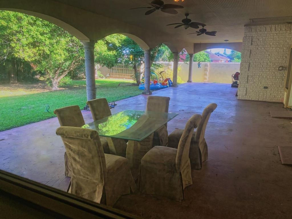 Brownsville Comfort 2 Bedroom 1 Bath , Spacious Kitchen And Outdoor Home Kültér fotó