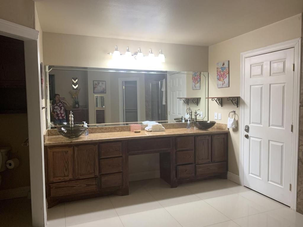 Brownsville Comfort 2 Bedroom 1 Bath , Spacious Kitchen And Outdoor Home Kültér fotó