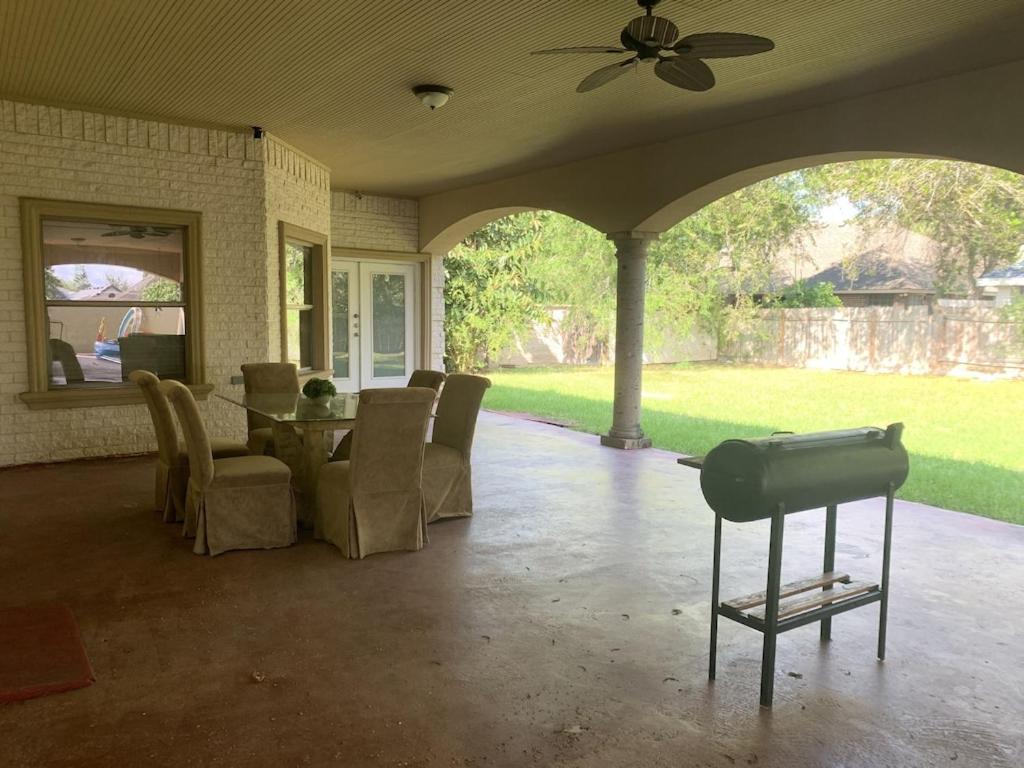 Brownsville Comfort 2 Bedroom 1 Bath , Spacious Kitchen And Outdoor Home Kültér fotó