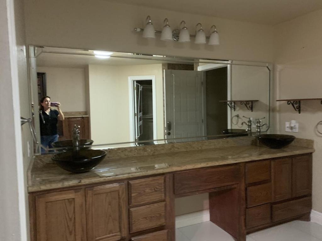 Brownsville Comfort 2 Bedroom 1 Bath , Spacious Kitchen And Outdoor Home Kültér fotó