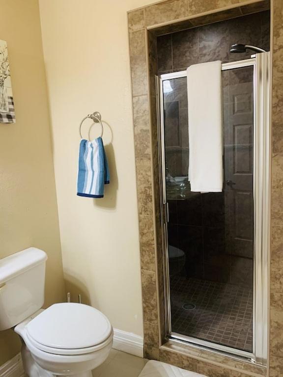 Brownsville Comfort 2 Bedroom 1 Bath , Spacious Kitchen And Outdoor Home Kültér fotó